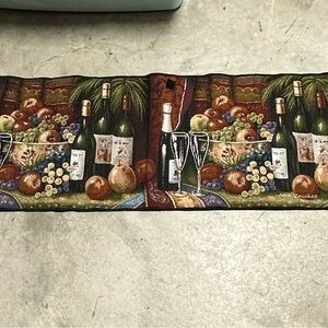Home Interiors wine‎ design table runner / box 18
